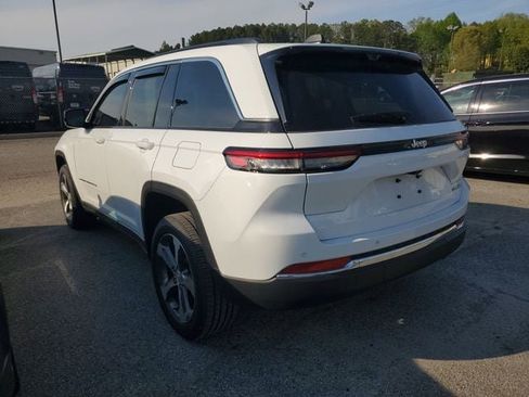 Used 2025 Jeep Grand Cherokee Limited w/ Luxury Tech Group II image 6