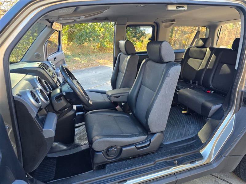 Used 2004 Honda Element EX image 29
