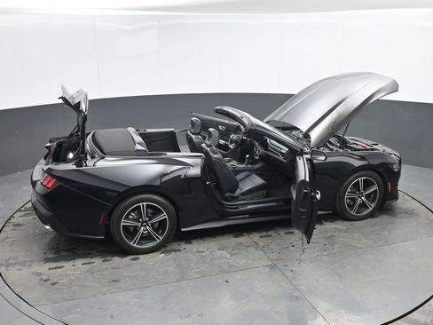 Used 2025 Ford Mustang Premium image 54