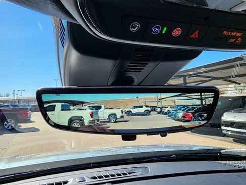 New 2026 Buick Enclave Avenir image 37