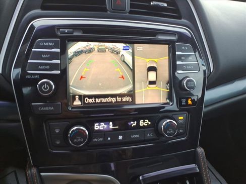 Used 2023 Nissan Maxima SR w/ Sport Mat Group image 15