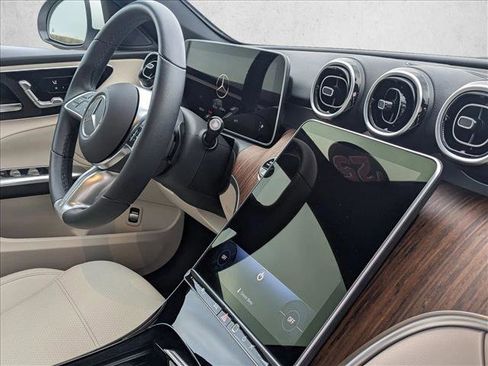 Certified 2025 Mercedes-Benz C 300 Sedan image 22