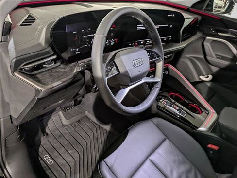 New 2025 Audi Q5 Premium image 3