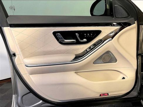 Used 2024 Mercedes-Benz S 580 4MATIC Sedan image 25