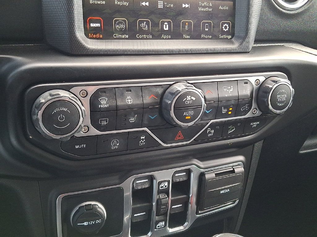 Used 2020 Jeep Wrangler Unlimited Sahara AWD/4WD image 16