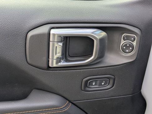 Used 2021 Jeep Wrangler Unlimited Sahara image 13