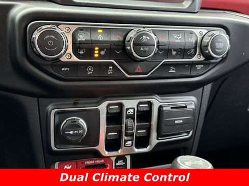 Used 2021 Jeep Wrangler Unlimited Rubicon image 10