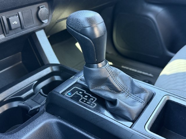 Used 2020 Toyota Tacoma SR w/ SR Convenience Package RWD image 17
