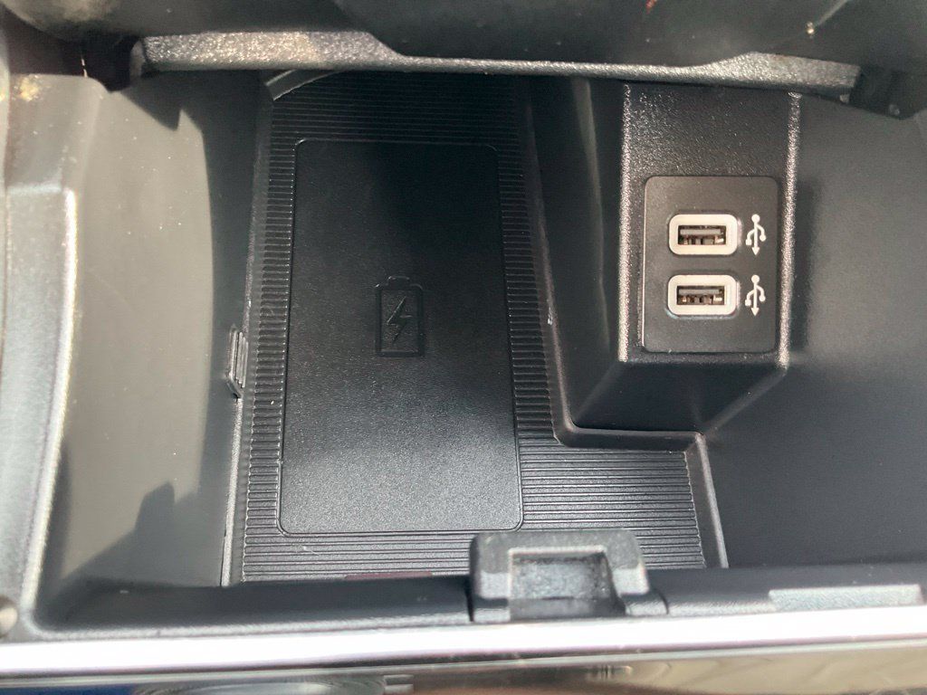 Used 2020 Ford Edge Titanium w/ Cargo Accessory Package FWD image 20