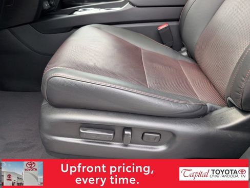 Used 2025 Honda Ridgeline Black Edition image 10