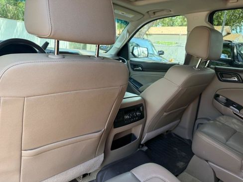 Used 2017 GMC Yukon SLT w/ Open Road Package RWD image 31