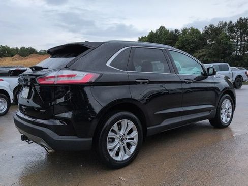 Used 2024 Ford Edge Titanium w/ Class II Trailer Tow Package AWD/4WD image 4