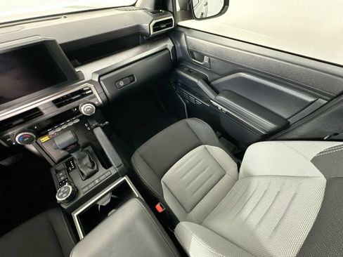 Used 2026 Toyota 4Runner TRD Off-Road AWD/4WD image 11