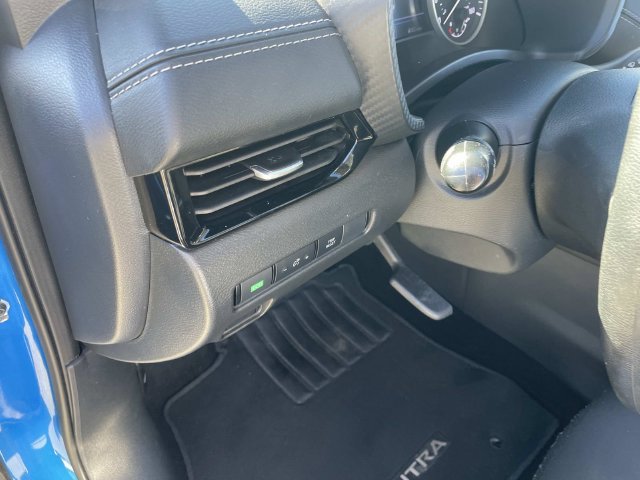 Used 2024 Nissan Sentra SV FWD image 20