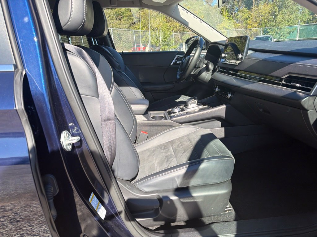 Used 2024 Mitsubishi Outlander SE Black Edition AWD/4WD image 16