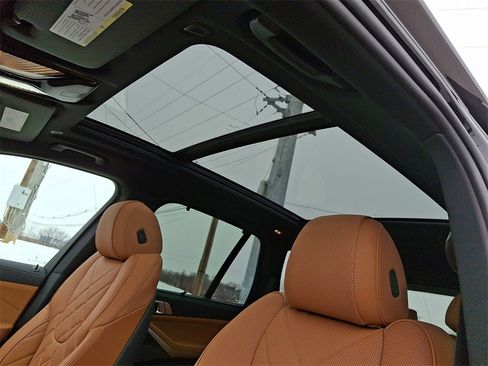 New 2026 BMW X5 xDrive40i w/ Premium Package image 16