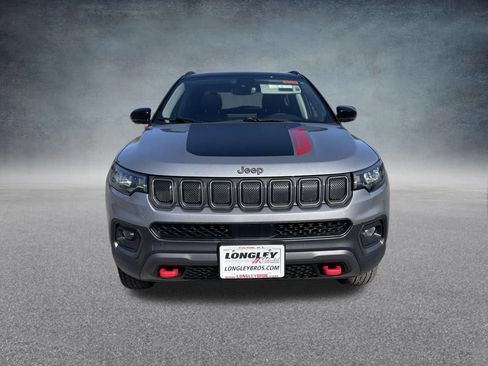 Used 2022 Jeep Compass Trailhawk w/ Sun and Sound Group AWD/4WD image 2
