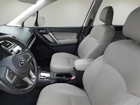 Used 2017 Subaru Forester 2.5i Limited AWD/4WD image 8