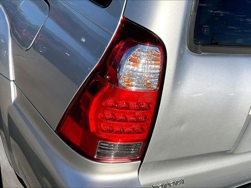 Used 2007 Toyota 4Runner Sport image 26