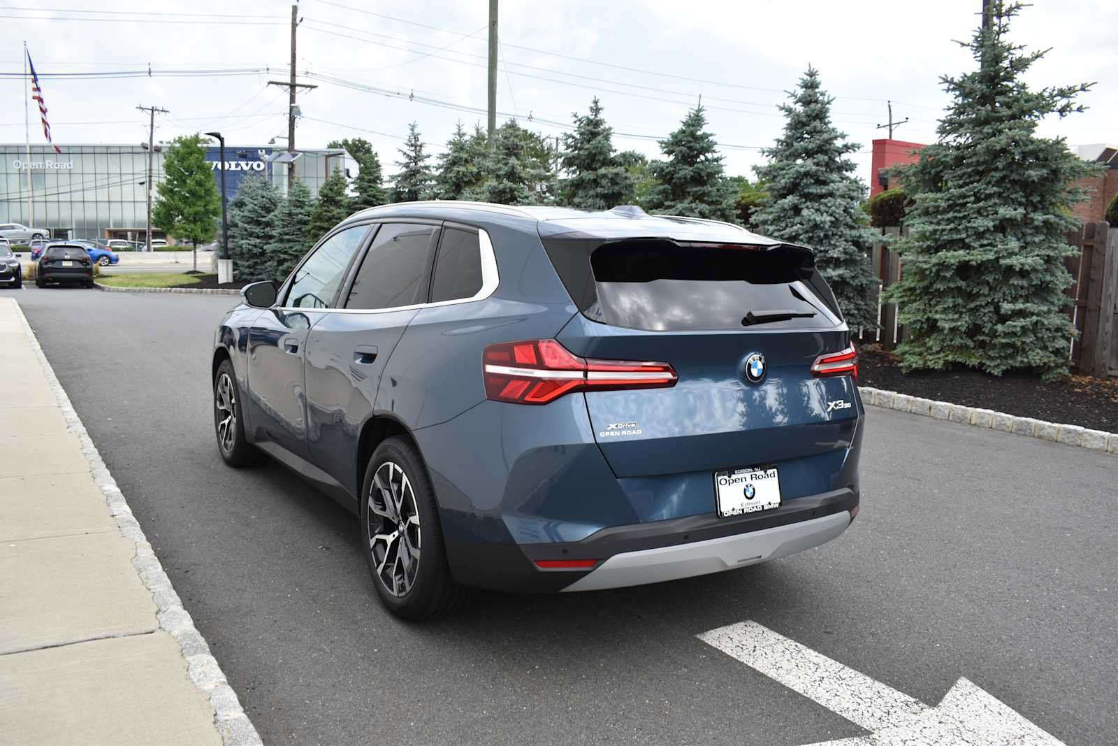 Used 2026 BMW X3 xDrive30i w/ Premium Package AWD/4WD image 7