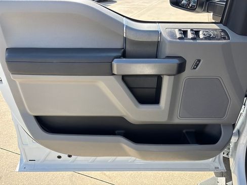 Certified 2022 Ford F350 XLT w/ XLT Premium Package image 16