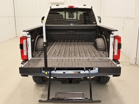 New 2025 Ford F350 Lariat w/ Lariat Ultimate Package AWD/4WD image 32