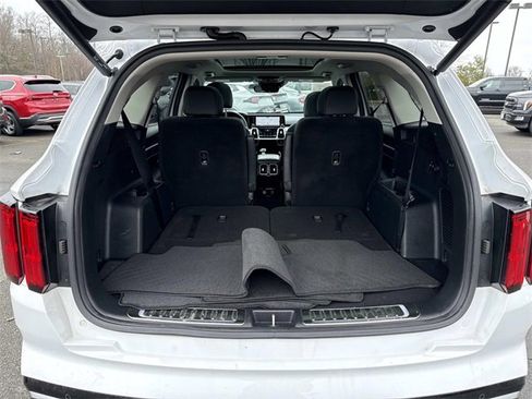 Used 2023 Kia Sorento SX image 12