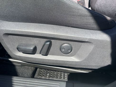 Used 2023 Nissan Rogue SV image 13