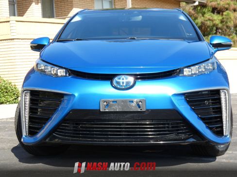 Used 2018 Toyota Mirai FWD image 17