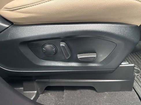 Used 2021 Ford Explorer Limited w/ Equipment Group 301A image 14