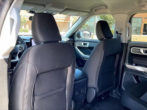 Used 2023 Ford Explorer XLT RWD image 11