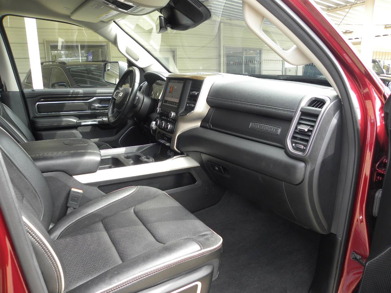 Used 2022 RAM 1500 Laramie AWD/4WD image 19