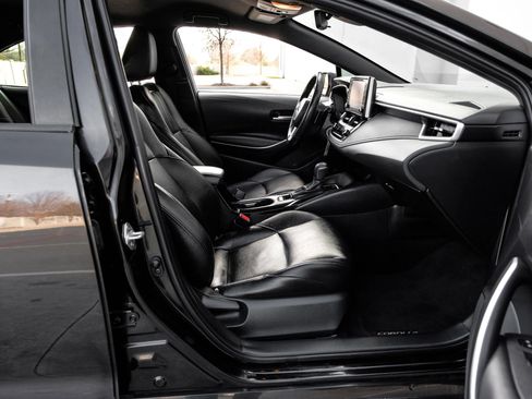 Used 2021 Toyota Corolla SE image 39