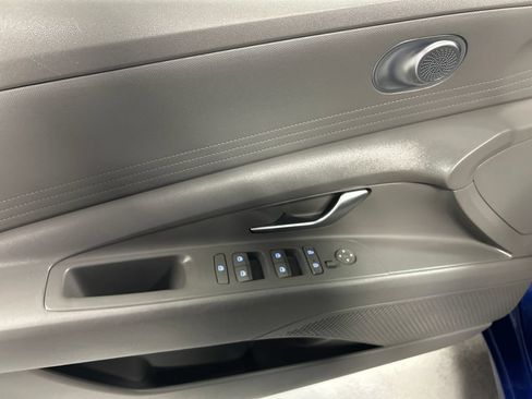 Used 2022 Hyundai Elantra SEL FWD image 12