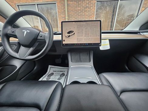 Used 2022 Tesla Model 3 image 29