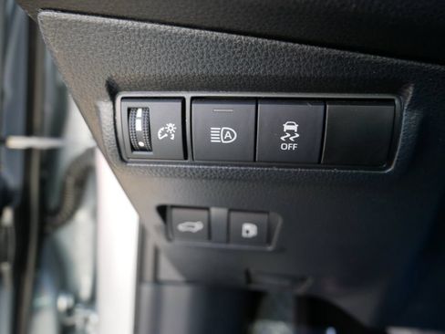 Used 2024 Toyota Corolla Cross AWD Hybrid w/ Convenience Package image 28