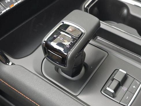 New 2026 GMC Sierra 1500 AT4 w/ AT4 Premium Package AWD/4WD image 18