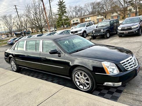 Used 2011 Cadillac DTS Limousine FWD image 1