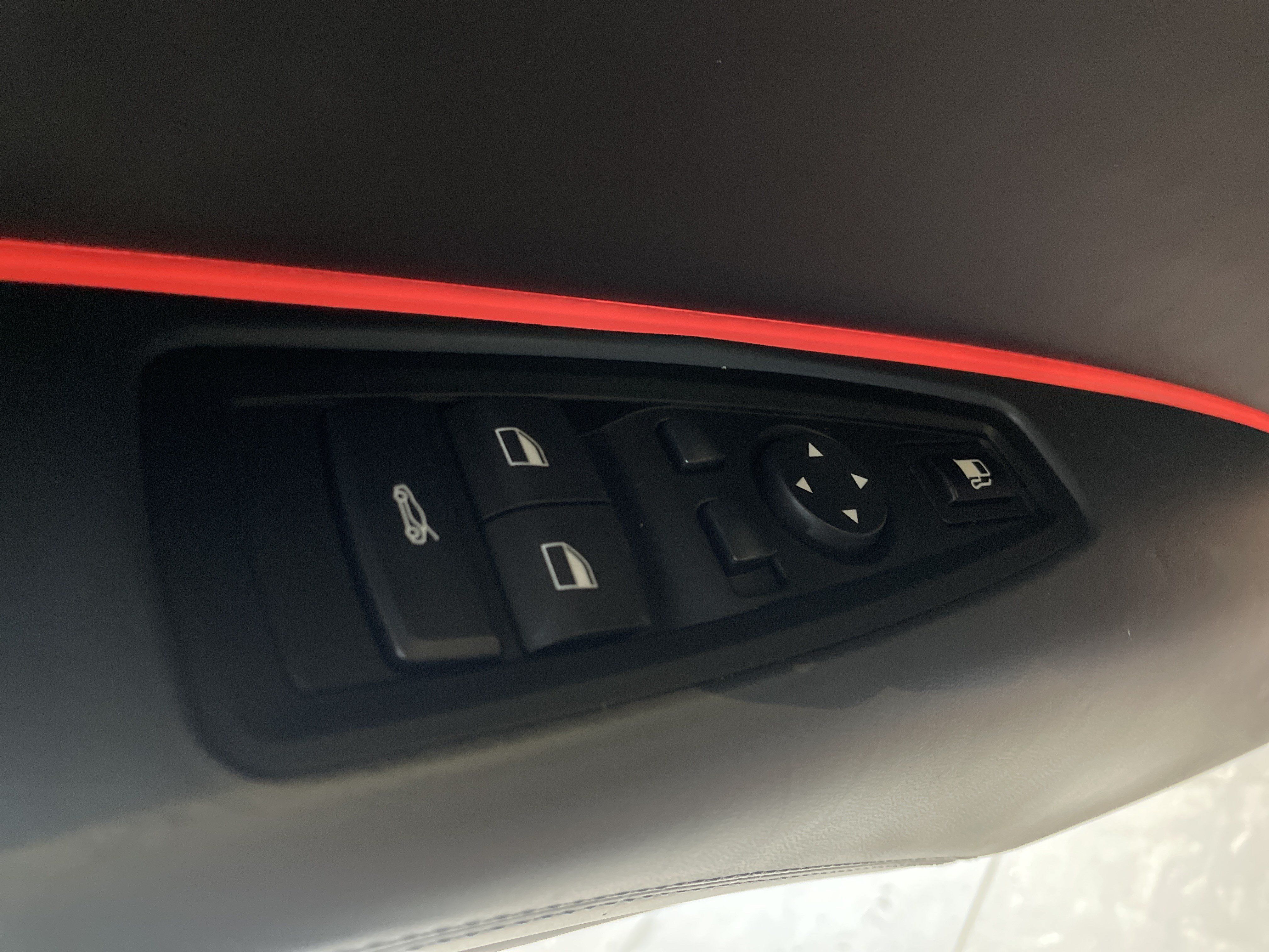 Used 2019 BMW i8 Coupe AWD/4WD image 15