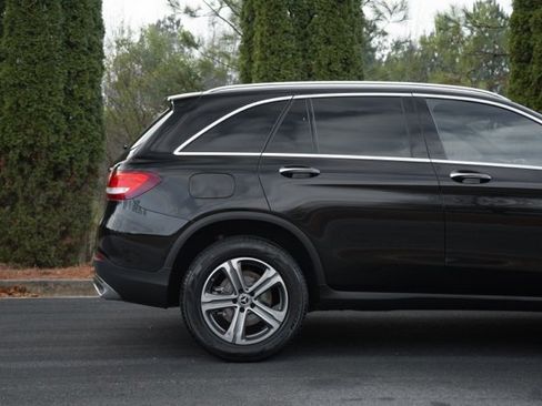 Used 2019 Mercedes-Benz GLC 300 image 8