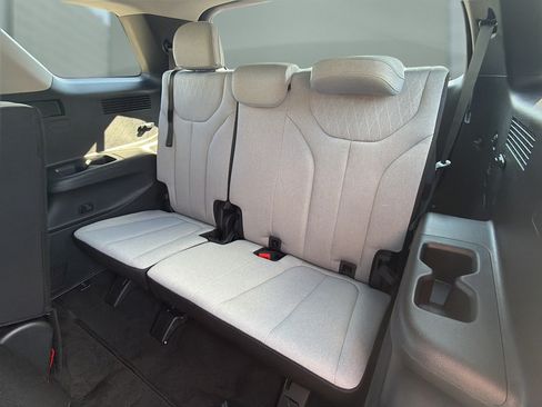 Used 2021 Hyundai Palisade SE AWD/4WD image 13