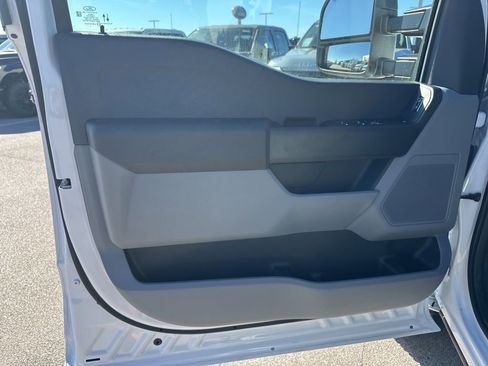 New 2026 Ford F250 XL w/ XL Chrome Package image 10
