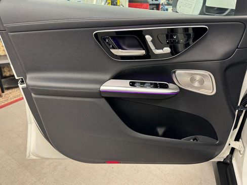 Used 2023 Mercedes-Benz GLC 300 4MATIC image 12