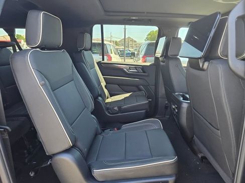 New 2026 GMC Yukon XL Elevation w/ Elevation Premium Package AWD/4WD image 13