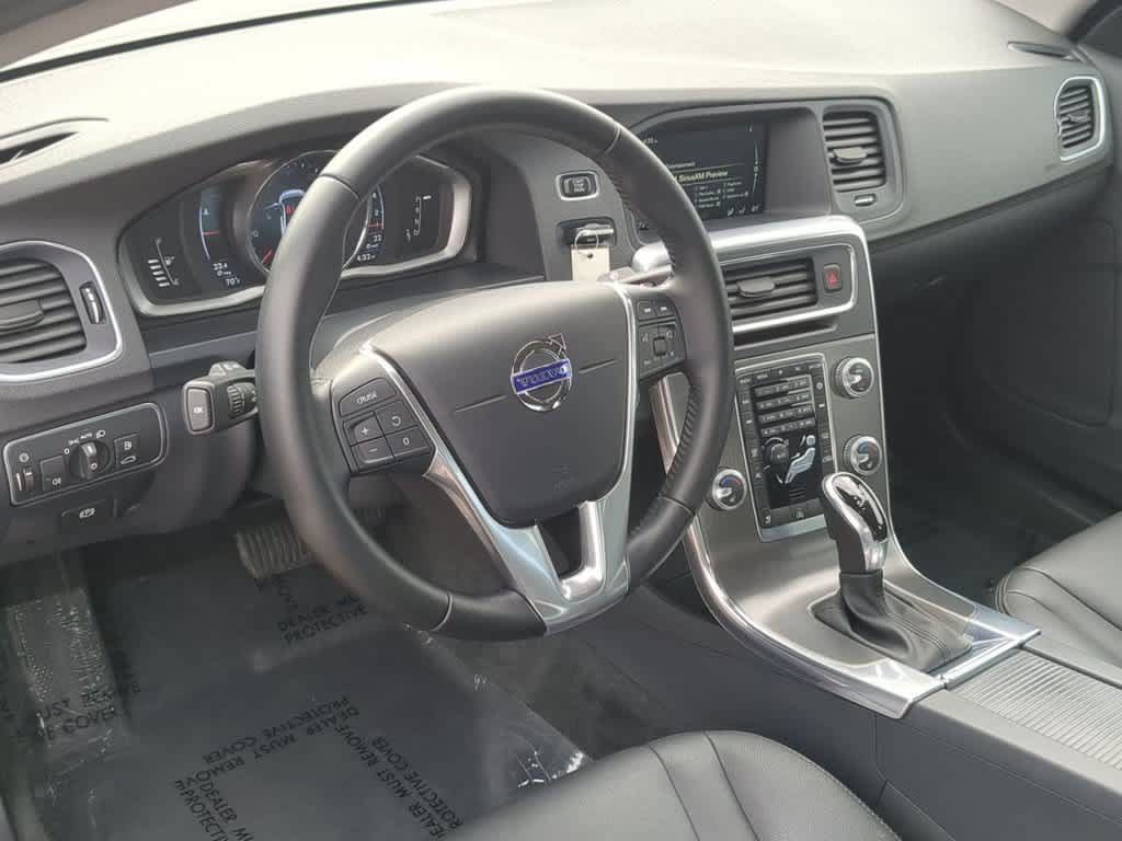 Used 2016 Volvo S60 T5 Premier FWD image 2