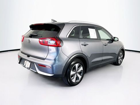 Used 2018 Kia Niro EX w/ EX Premium Package image 10