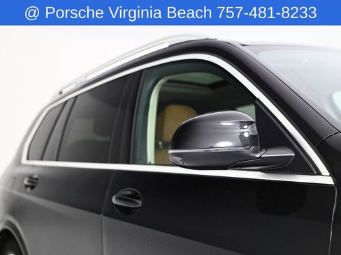 Used 2025 BMW X7 xDrive40i w/ Premium Package AWD/4WD image 16