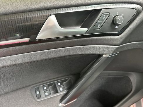 Used 2017 Volkswagen GTI S image 12