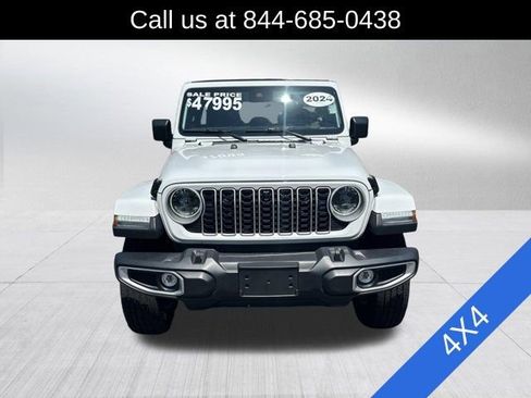 Certified 2024 Jeep Wrangler Unlimited Sahara w/ Technology Group AWD/4WD image 2