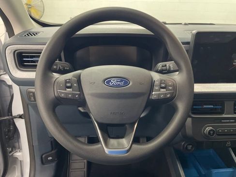 New 2025 Ford Maverick XLT image 17